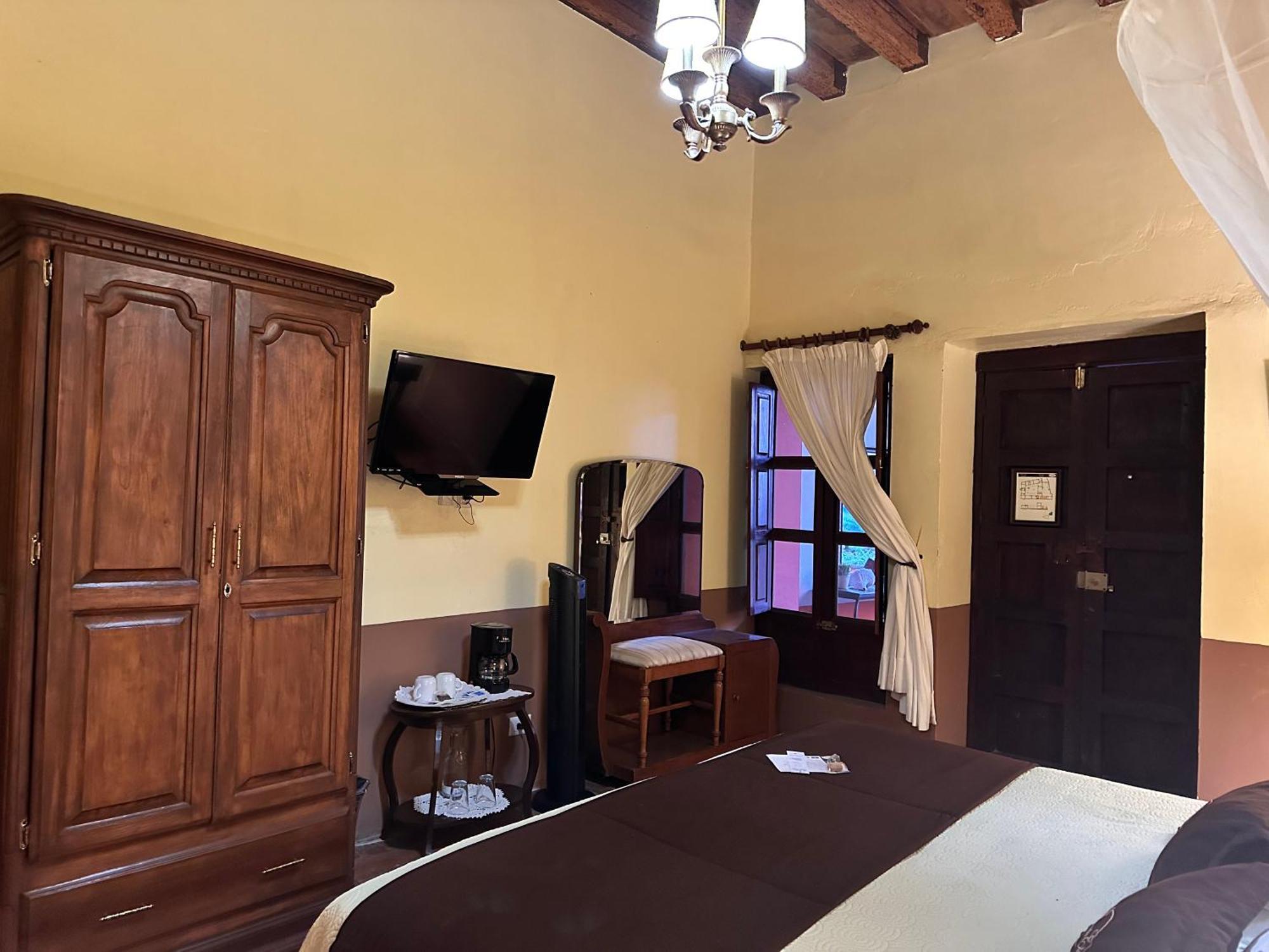 Santa Elena Boutique